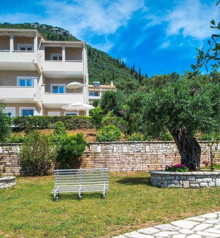 Krouzeri Beach Apartments Katávolos 外观 照片