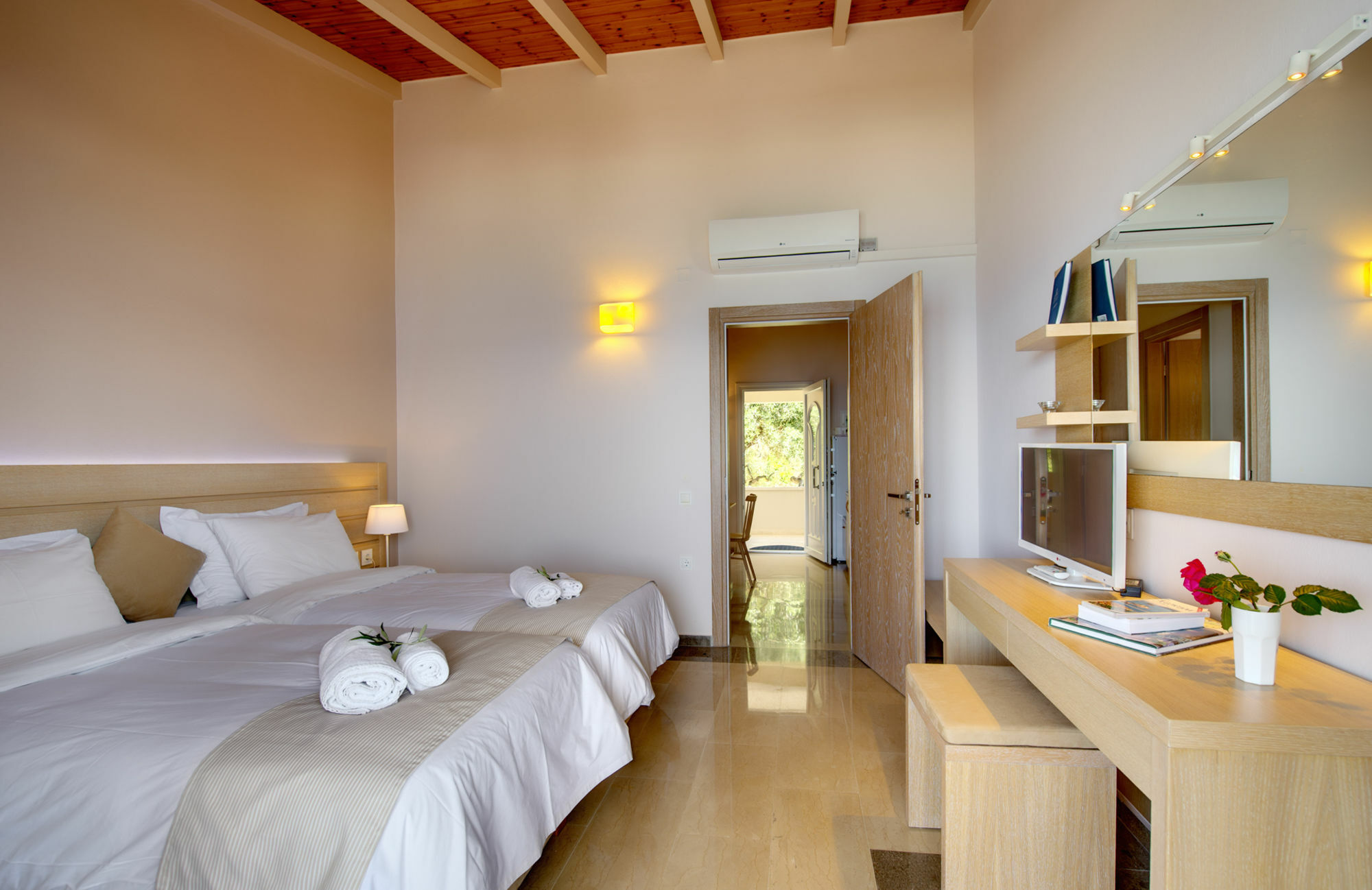 Krouzeri Beach Apartments Katávolos 外观 照片