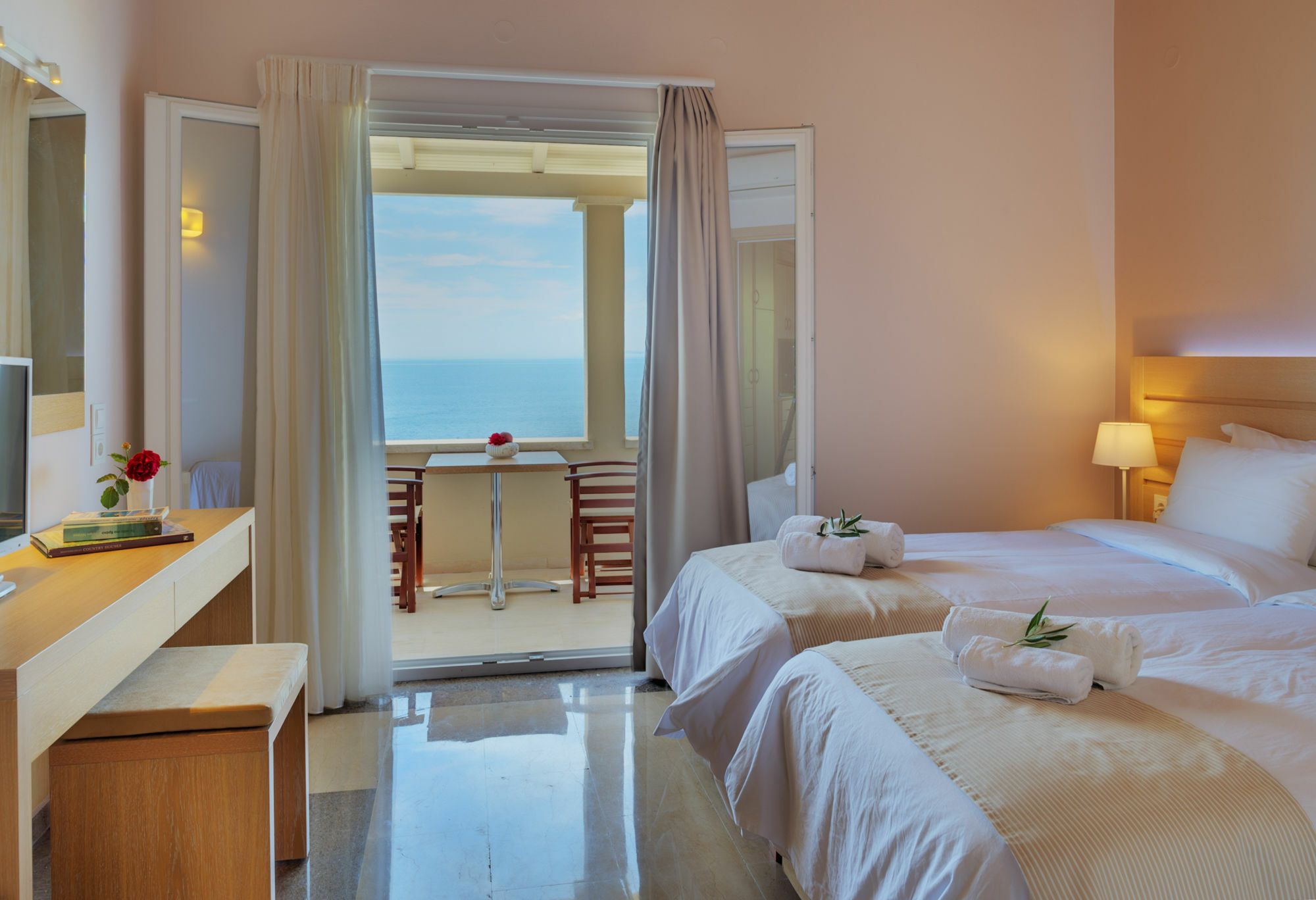 Krouzeri Beach Apartments Katávolos 外观 照片